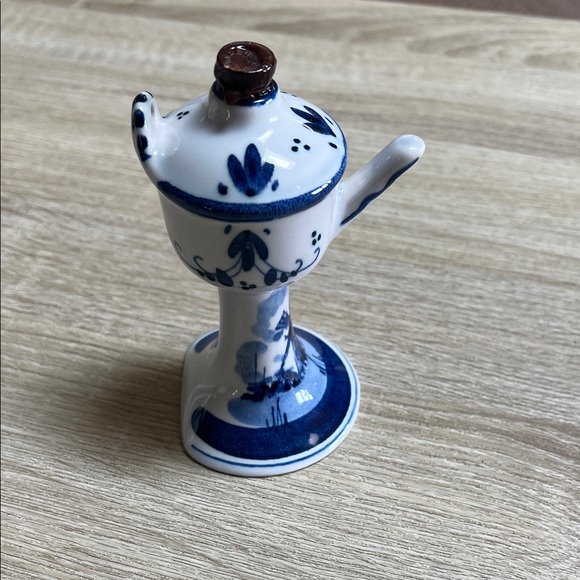 Rynbende & Sons in Holland  Miniature DELFT Decanter - Picture 1 of 4